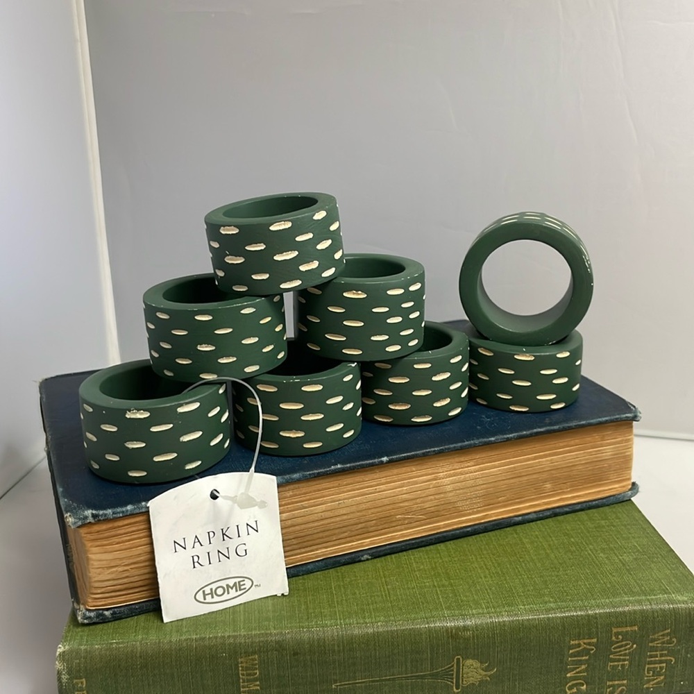 8 NWT Carved Wood Teal Green & White Home Napkin‎ Rings